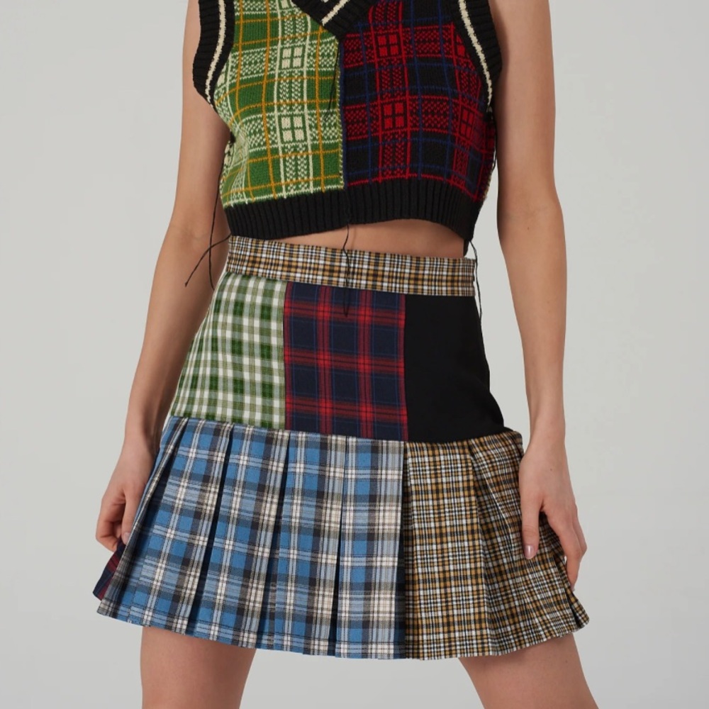 Ragged priest skirt NWT